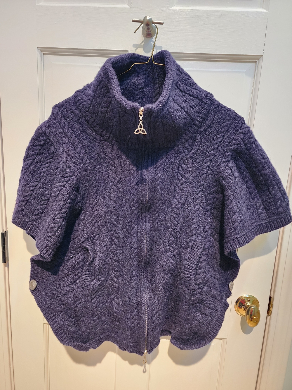 Aran Crafts Cable Knit Short-Sleeve Zip Poncho